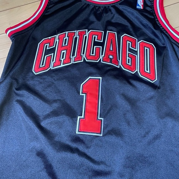 Authentic Vintage 2013 Adidas NBA Chicago Bulls Derrick Rose Basketball Jersey - Picture 2 of 8
